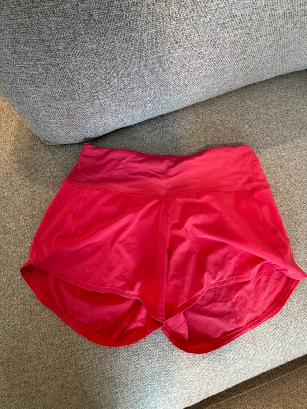 lululemon athletica Glaze Pink Speed Up High Rise shorts size 6 (coral)